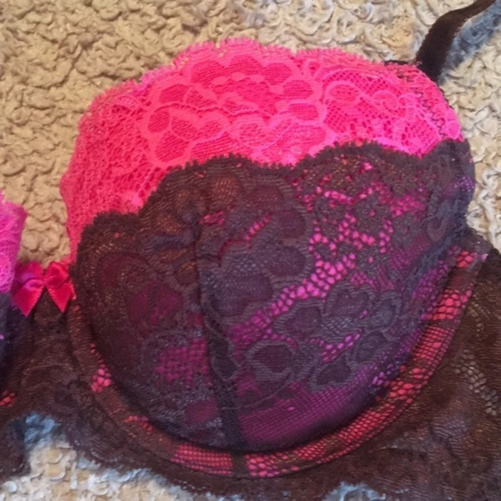 34C VICTORIA’S SECRET Bra - Picture 2 of 8